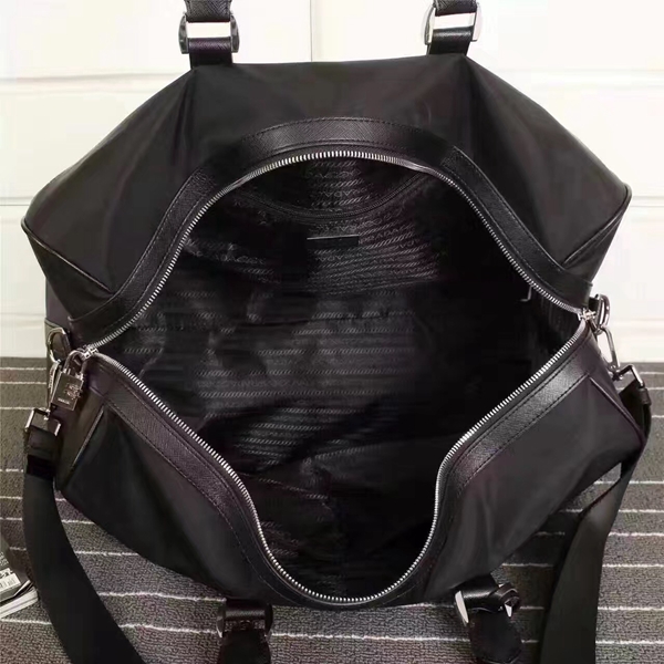 プラダバッグ内部構造